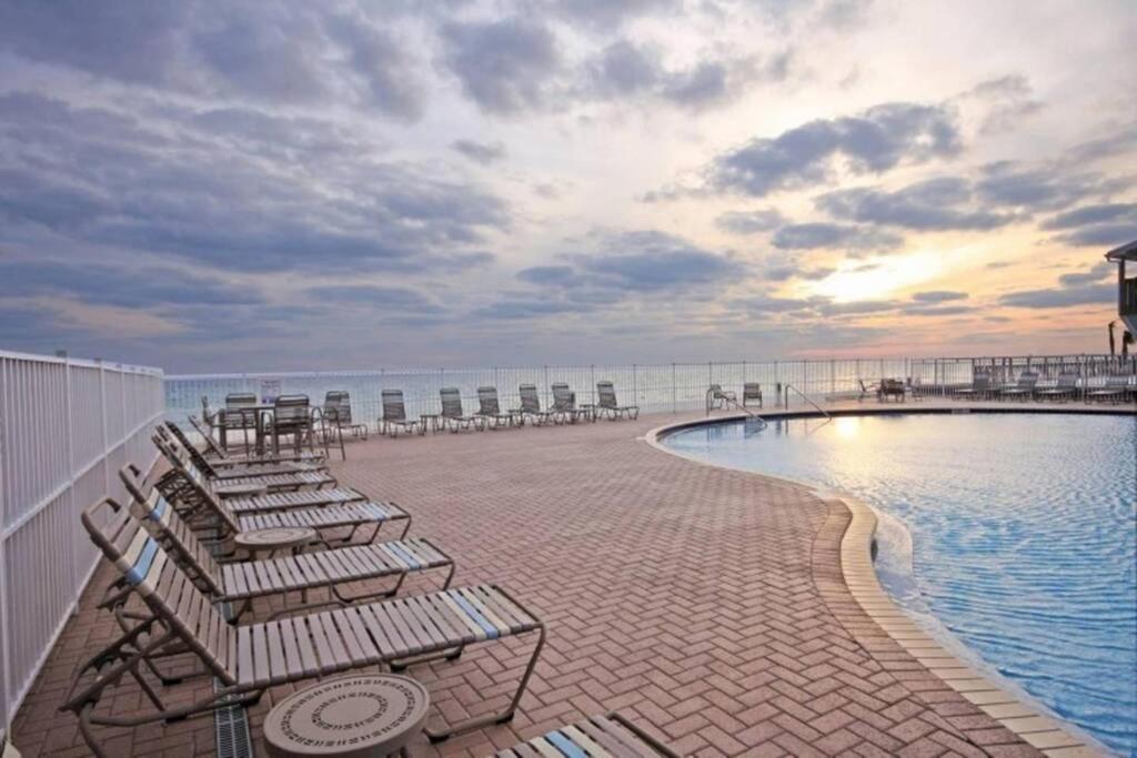 Happy Ours 2200 Sq Ft Corner Beachfront Sleeps 12 Panama City Beach Exteriér fotografie